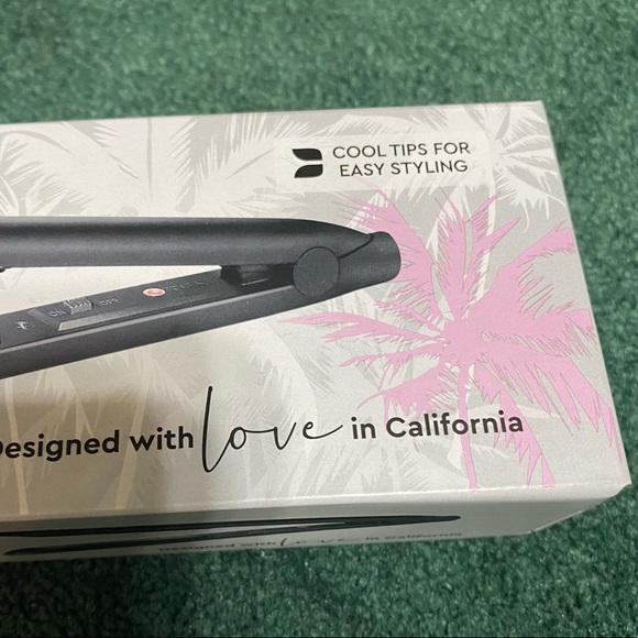 NWT Adagio Not so Mini flat iron- black - Picture 7 of 16